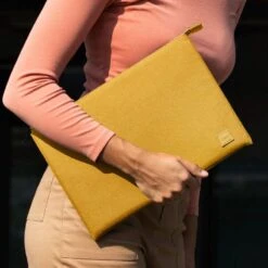 Laptop Carry Sleeve For Macbook Pro 16 Inch - UNIQ Lyon 9 Laptop Carry Sleeve For Macbook Pro 16 Inch - UNIQ Lyon -Uniq Sale Store 4